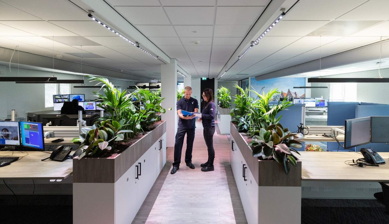 NVD alarmcentrale collega's overleggen